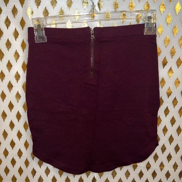 Forever 21 burgundy mini skirt size XS - Picture 2 of 6